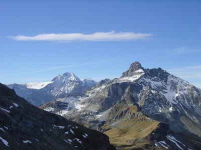 links Hausstock  -  rechts Krpf