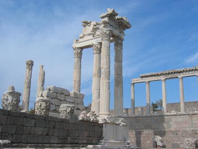 Pergamon acropolis   ( Pergamum photos )