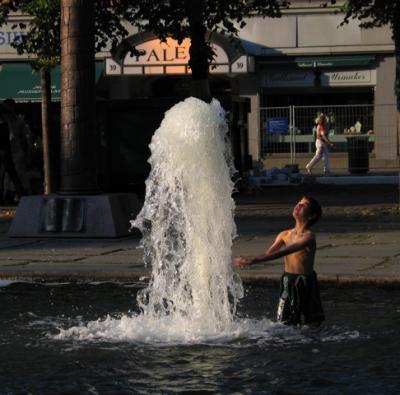Boy at the fountain, Oslo