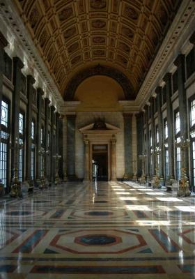 inside The Capitolio