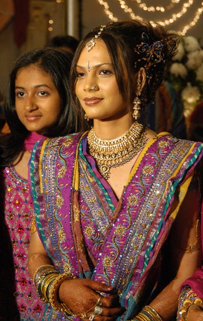 We finally get a look at the bride, India