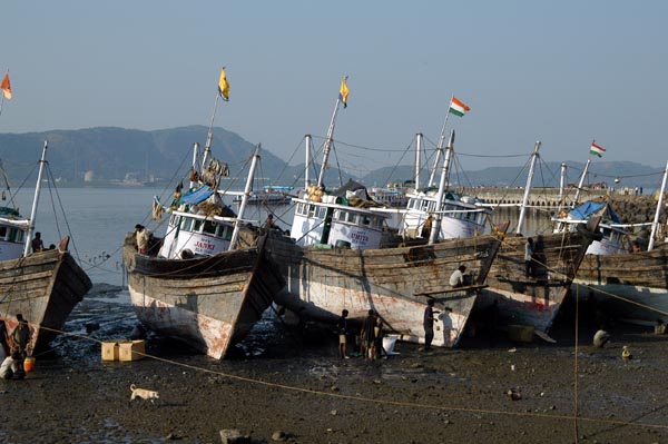 Fishing boats at low tide, Elephanta