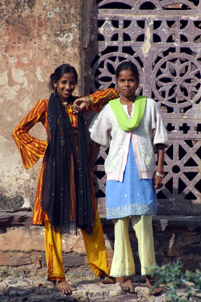 Girls, Ranthambhore, India