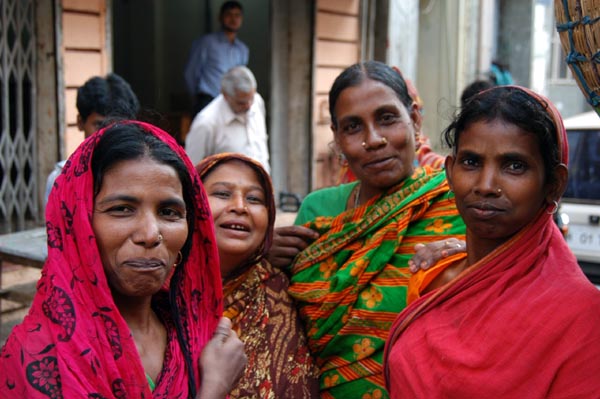 Women on Nagdevi Street, Mumbai