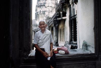 u8/camboman/medium/1447505.AngkorWat1.jpg