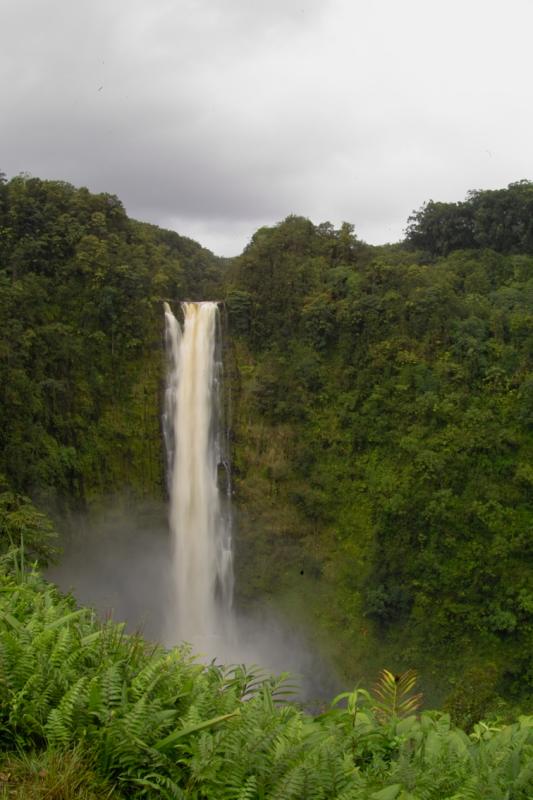 Akaka Fall
