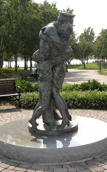 NAVY FAMILY MEMORIAL