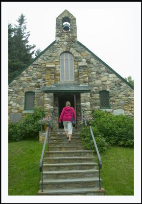We then check out the small chapel where Liz makes another 3 wishes....