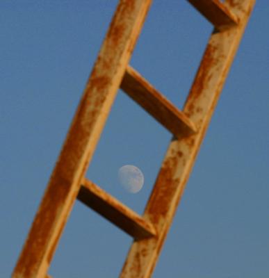 Stairway to the moon (*)