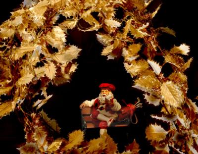 Golfing Santa   *