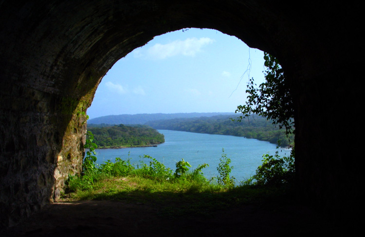 <b>Chagres</b> *