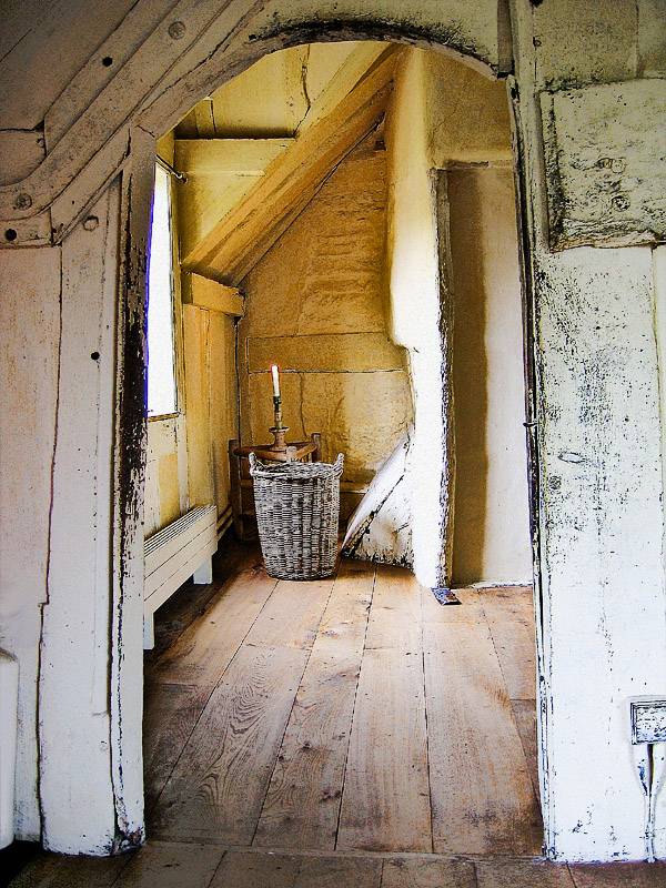 <b>#1<br> Wicker basket (*) </b>
