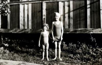 Swimming attire, 1923 (566)