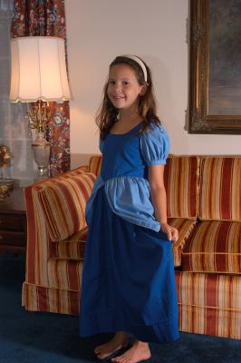 KatelynCinderellaDress081704_009_4x6.jpg