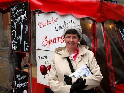 Glynda at a vegetable stand