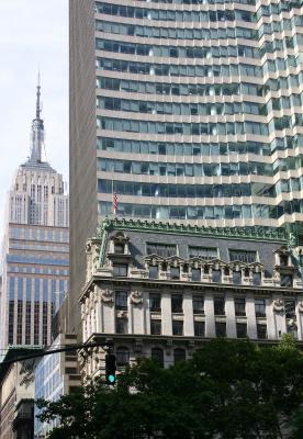 Neo-Renaissance,  Modern Federal, Art Deco &  Contemporary Architectural  Styles on 5th Avenue below 43nd Street