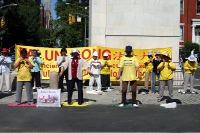 Falun Gong Meditators