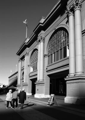 Ferry Building visitors, afternoon sun