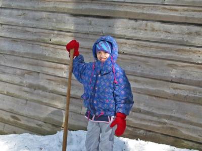 abby w/ shovel
