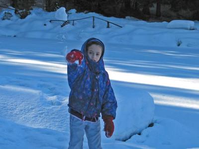 abby throwing snowball