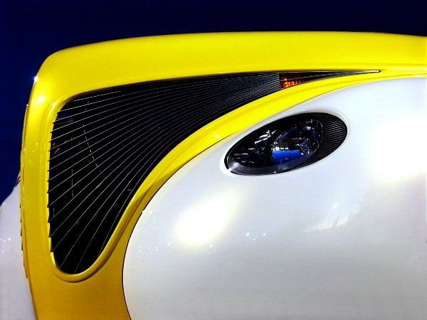 yellow white rod_filtered.jpg