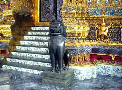 Khmer lion guarding the back of the royal chapel