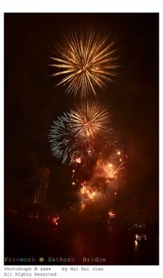 u8/kaijiew/medium/37256999.Firework_033SathornBridgecopy.jpg