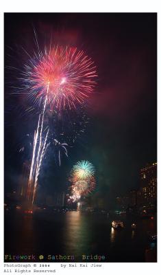 u8/kaijiew/medium/37257064.Firework_065SathornBridgecopy.jpg