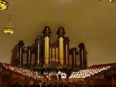 Tabernacle Organ.JPG
