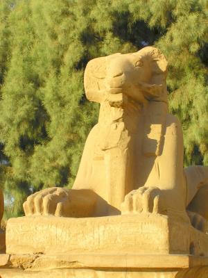 Karnak Entrance2.jpg