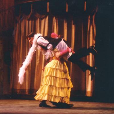 donnacarryales.jpg