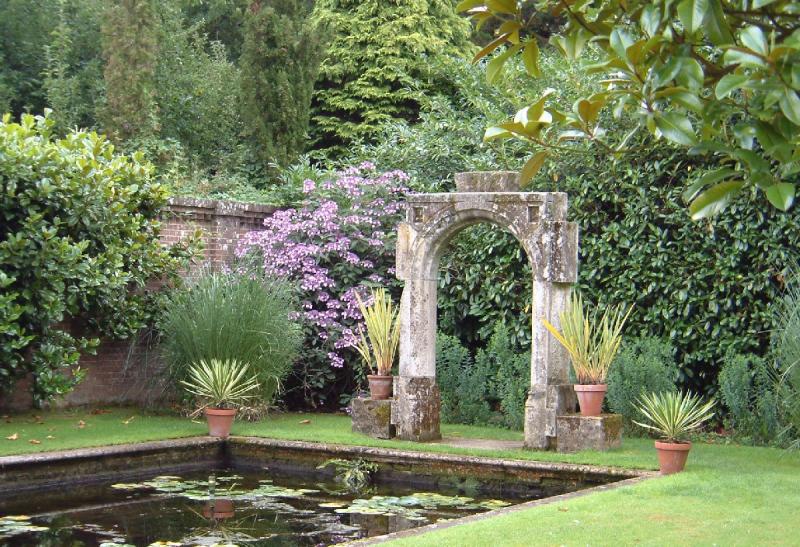 Athelhampton gardens