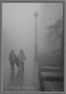 Children in the fog - Sapa