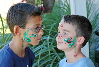 u8/photoleon/medium/37487011.facepainting.jpg