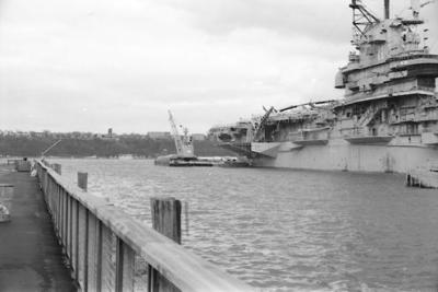 02/2001 USS Intrepide