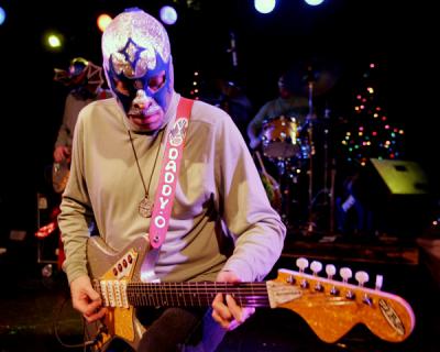 Daddy O of the Los Straitjackets