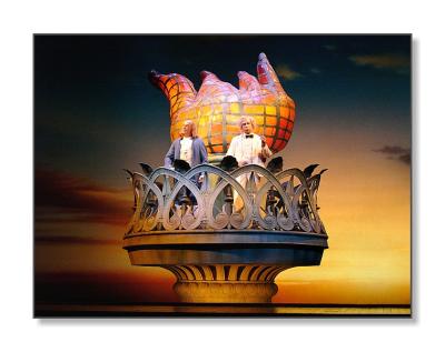 <b>Ben Franklin & Mark Twain<br> On the Statue of Liberty</b><br><font size=2>The American Adventure, Epcot