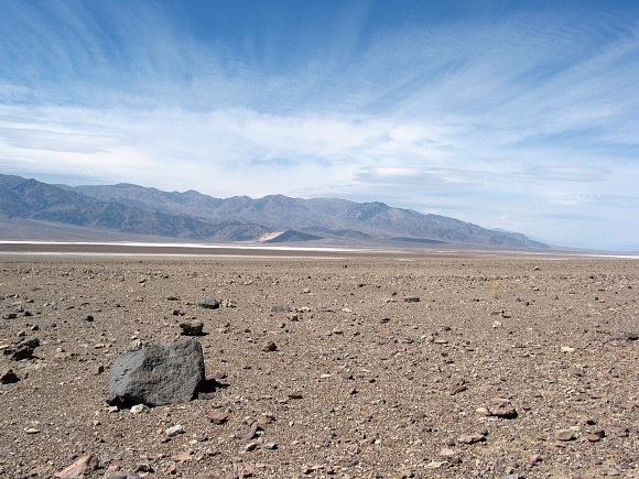 <b>Clouds Moving In</b><br><font size=2>Death Valley Natl Park, CA