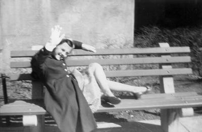 u8/skelzie/medium/6169743.girlonbench.jpg