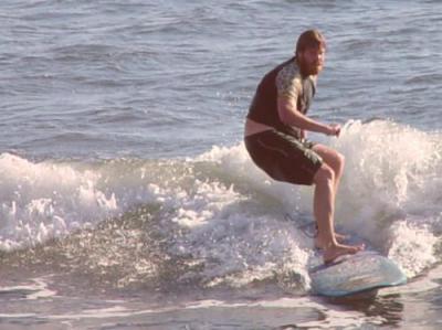 Surfer Dude 2 II  by kudbegud