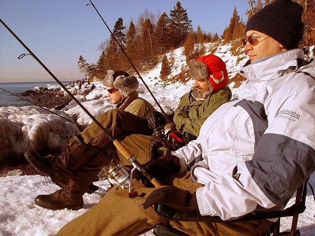<b>9th PLACE </b><BR>3 Minnesota Stooges<br><i><font size=1> photographed by </font >Shutter</i></font>