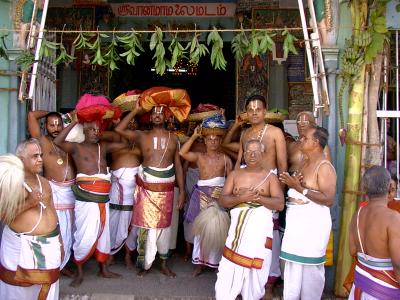ThirumAlai mariyadai from 52 divya desams coming in pradakshinam in the mada veedhis-1