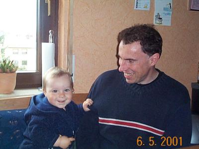 Gustav und Tim bei Kalli, Maintal, Mai 2001