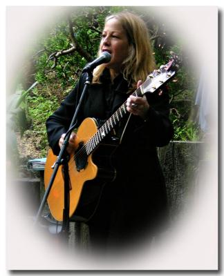 Folk Singer Kerry Getz