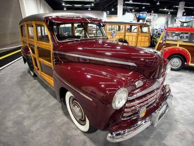 1947 Ford woodie -  California Int'l auto show 2003 - Anaheim Conv. Center
