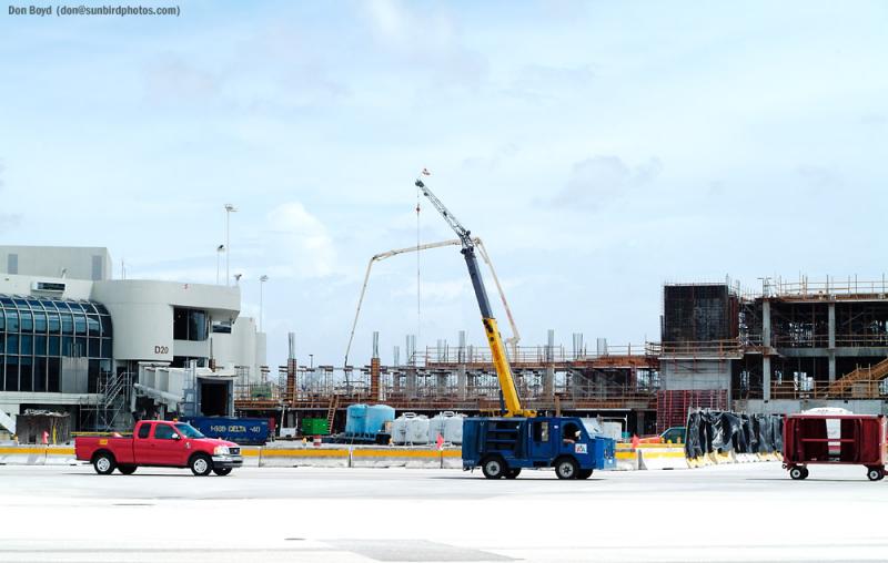 2002 - american airlines new terminal construction at