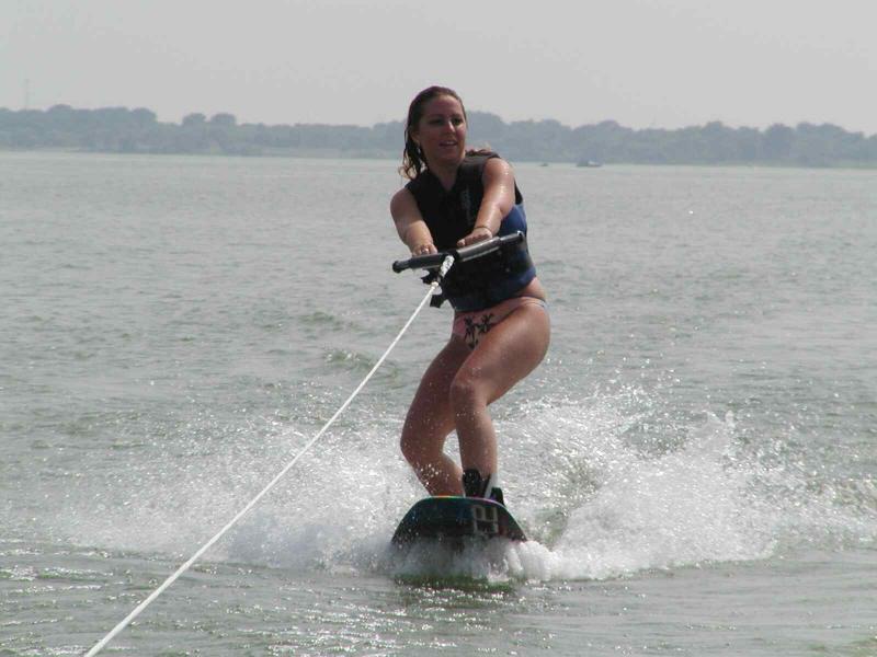 Diana Wakeboarding 2.JPG