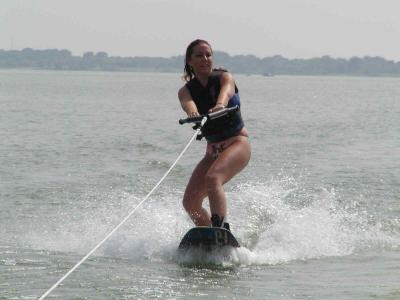 Diana Wakeboarding 2.JPG