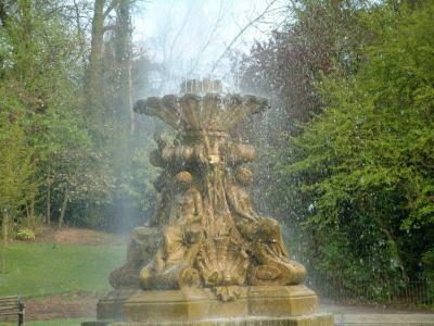 Fountain Avenham Park