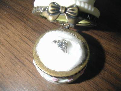 ringboxstep2CU.JPG
